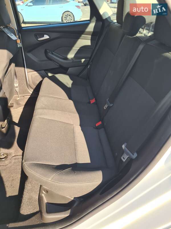 Седан Ford Focus 2017 в Киеве фото 18 Седан Ford Focus 2017 в Киеве