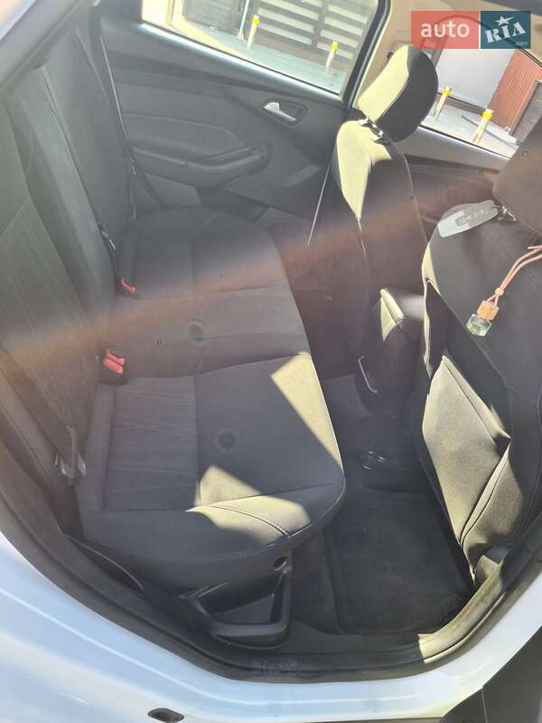 Седан Ford Focus 2017 в Киеве фото 19 Седан Ford Focus 2017 в Киеве