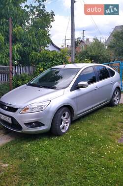 Хэтчбек Ford Focus 2010 в 