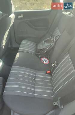 Универсал Ford Focus 2010 в 