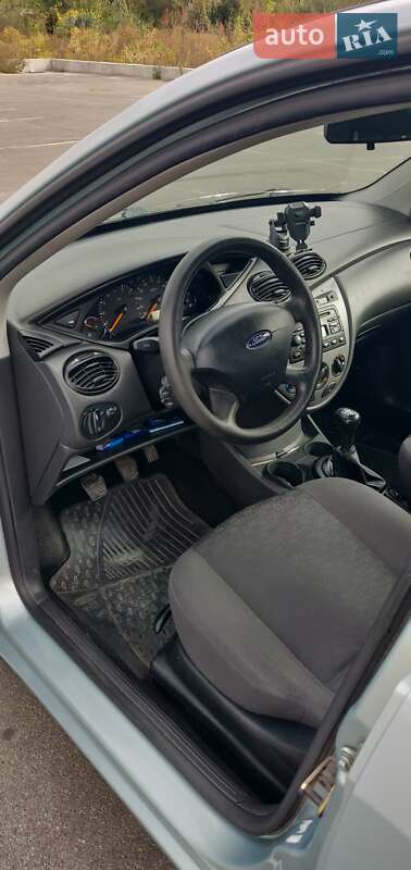 Хэтчбек Ford Focus 2002 в Ирпене