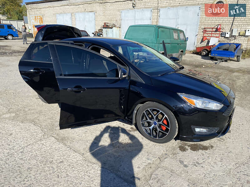 Седан Ford Focus 2016 в Каневі