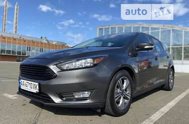 Хэтчбек Ford Focus 2015 в Киеве