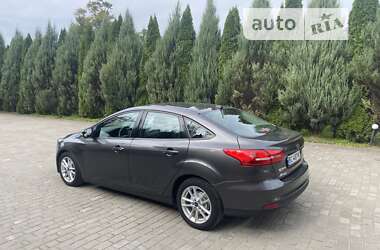 Седан Ford Focus 2015 в Самборі