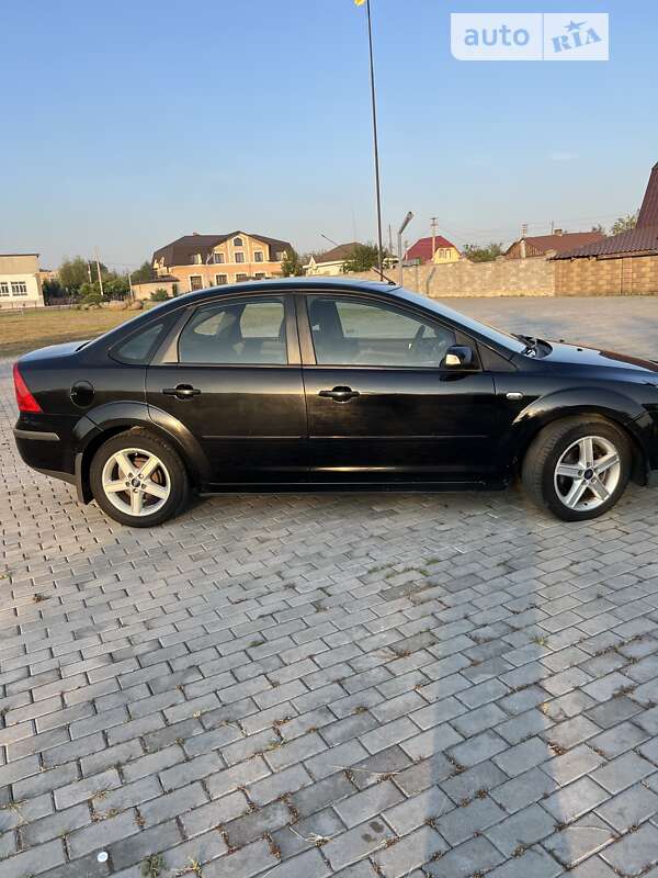 Седан Ford Focus 2007 в Клесовом