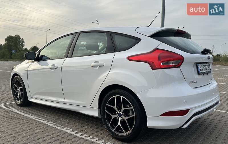 Хэтчбек Ford Focus 2016 в Киеве