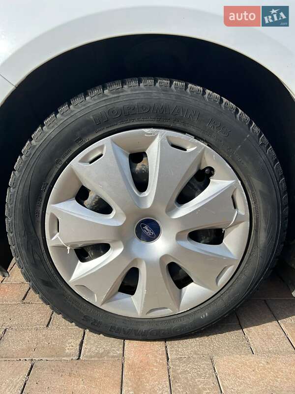 Хэтчбек Ford Focus 2013 в Сумах