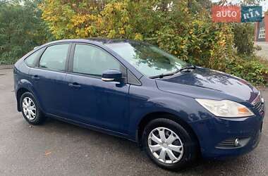 Хэтчбек Ford Focus 2010 в 