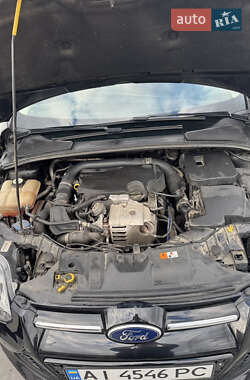 Хэтчбек Ford Focus 2013 в 