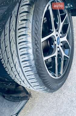 Седан Ford Focus 2017 в 