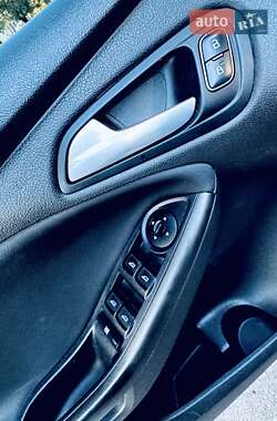 Седан Ford Focus 2017 в 