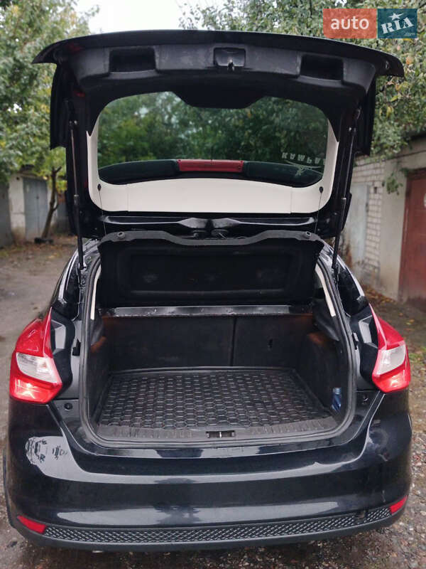 Хэтчбек Ford Focus 2012 в Конотопе
