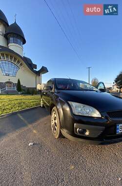 Хэтчбек Ford Focus 2005 в Ходорове