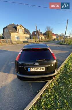 Хэтчбек Ford Focus 2005 в Ходорове