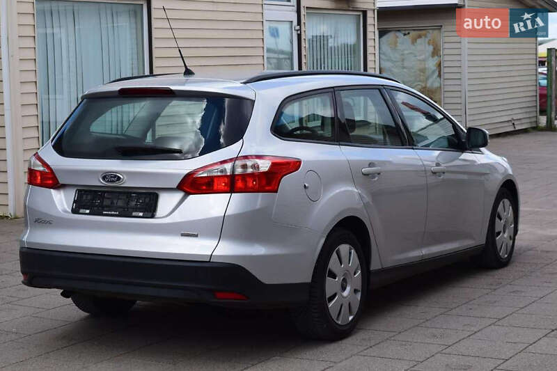 Хэтчбек Ford Focus 2013 в Черновцах