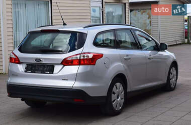 Хэтчбек Ford Focus 2013 в 