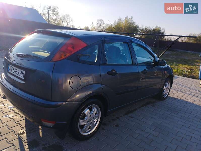 Хетчбек Ford Focus 2002 в Іспасі