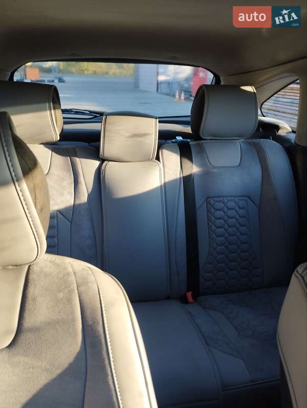Хетчбек Ford Focus 2002 в Іспасі
