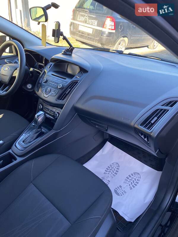 Седан Ford Focus 2015 в Нетішині