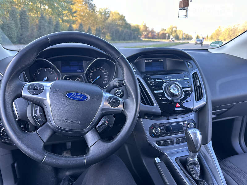 Хэтчбек Ford Focus 2011 в Львове