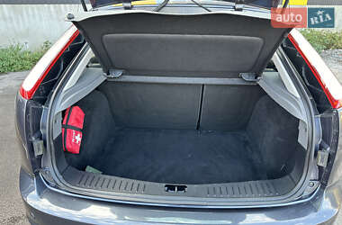 Хэтчбек Ford Focus 2009 в 