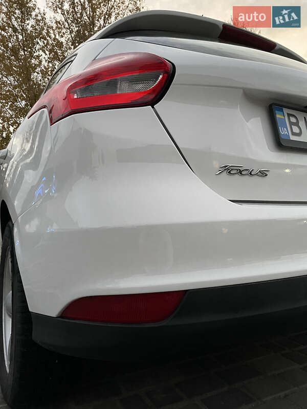 Хетчбек Ford Focus 2015 в Горішніх Плавнях
