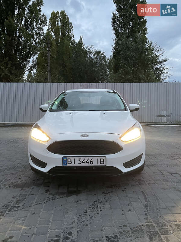 Хетчбек Ford Focus 2015 в Горішніх Плавнях