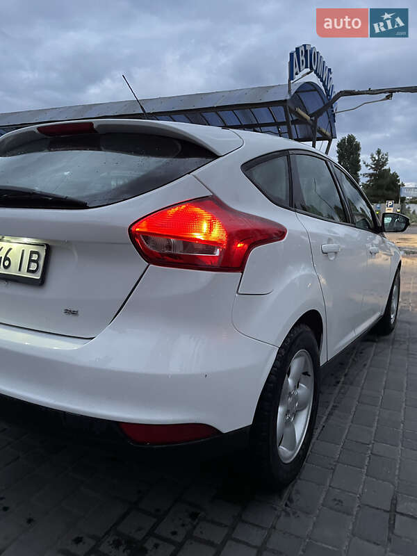 Хетчбек Ford Focus 2015 в Горішніх Плавнях