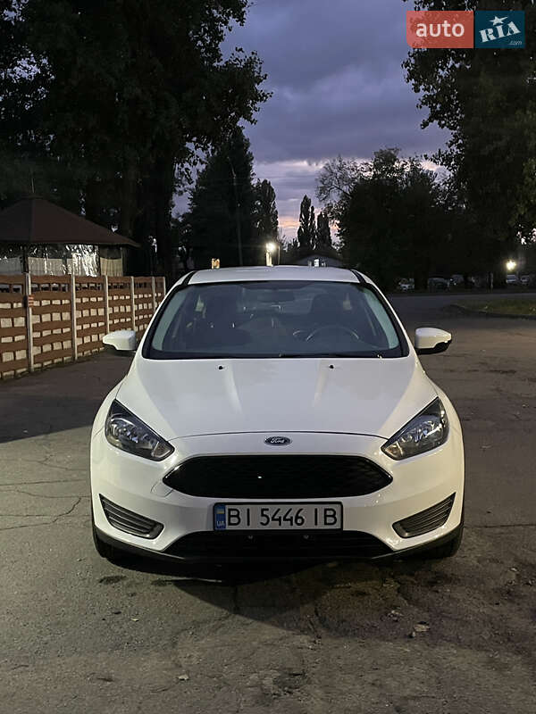 Хетчбек Ford Focus 2015 в Горішніх Плавнях