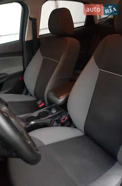 Хэтчбек Ford Focus 2014 в 