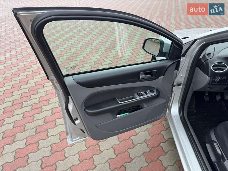 Універсал Ford Focus 2010 в Ходореві