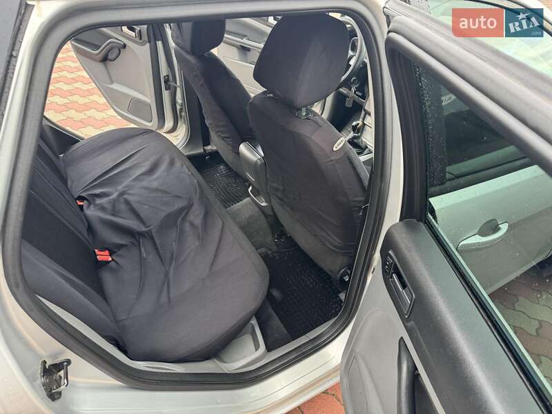 Універсал Ford Focus 2010 в Ходореві