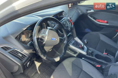 Хэтчбек Ford Focus 2011 в Городке