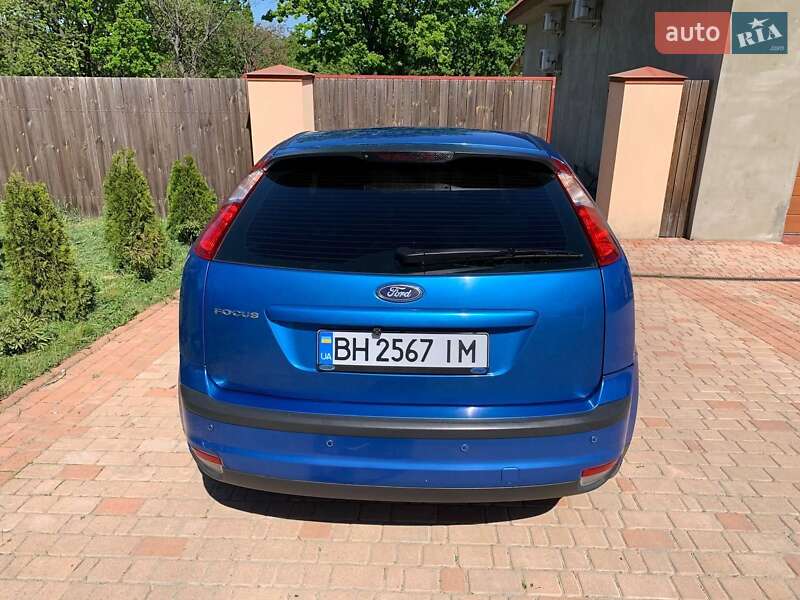 Хэтчбек Ford Focus 2006 в Великой Михайловке