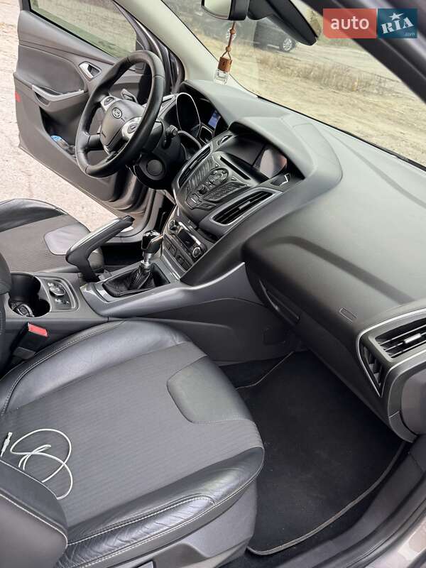 Хэтчбек Ford Focus 2011 в Киеве