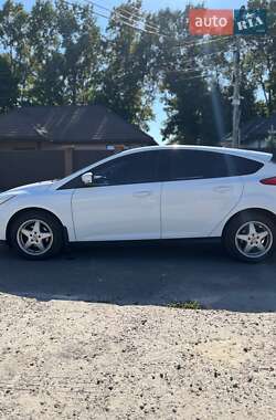 Хэтчбек Ford Focus 2015 в Киеве