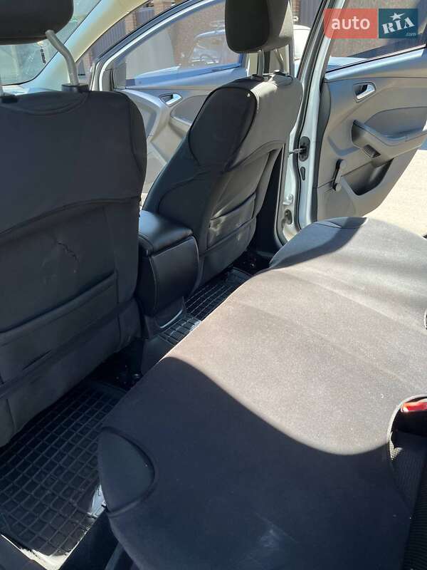 Хэтчбек Ford Focus 2015 в Киеве