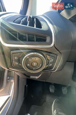Хэтчбек Ford Focus 2013 в 