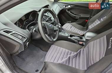 Седан Ford Focus 2016 в 