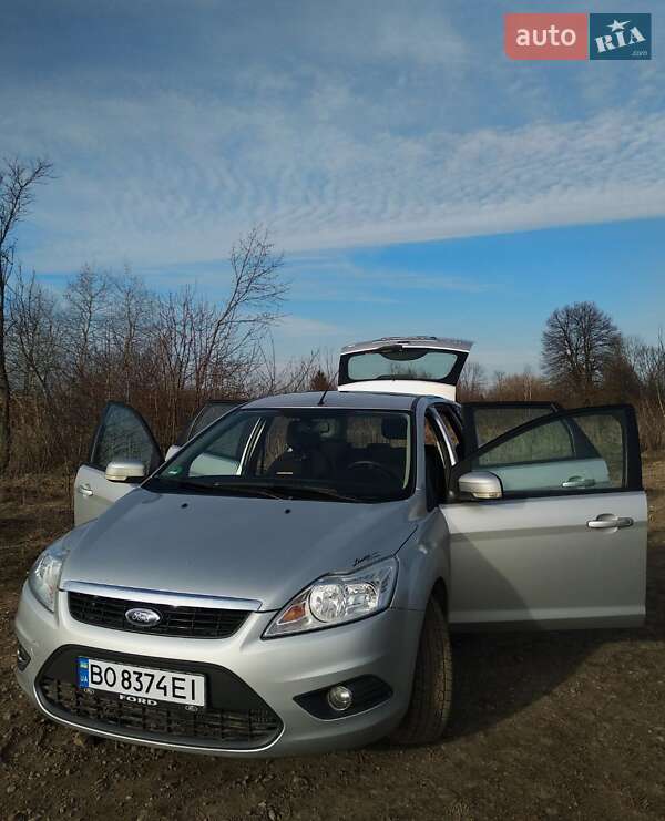 Универсал Ford Focus 2010 в Золочеве