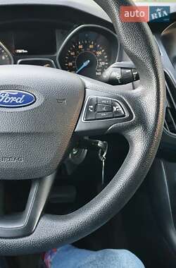 Седан Ford Focus 2017 в 