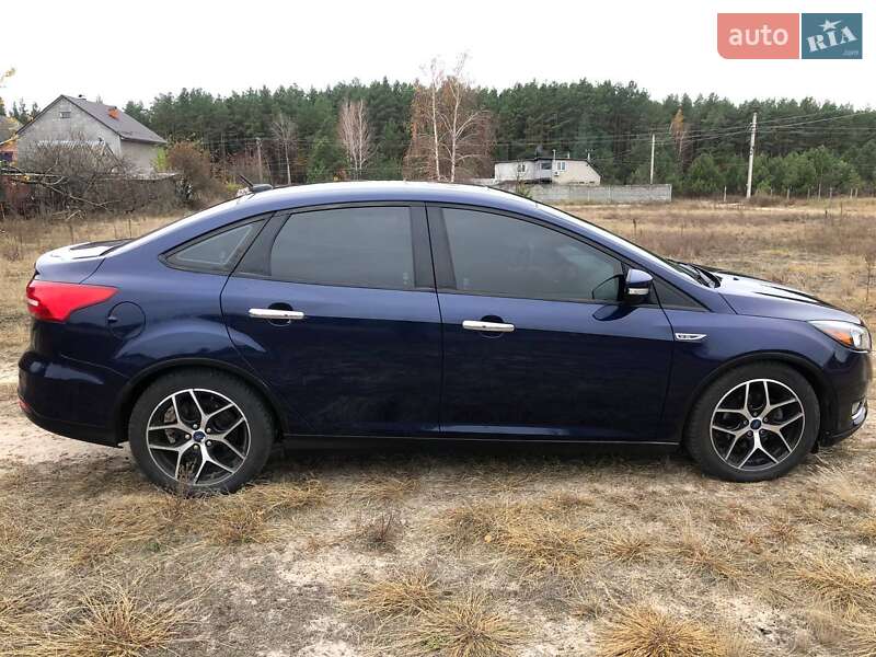 Седан Ford Focus 2017 в Киеве