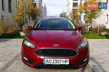 Седан Ford Focus 2015 в Ужгороді