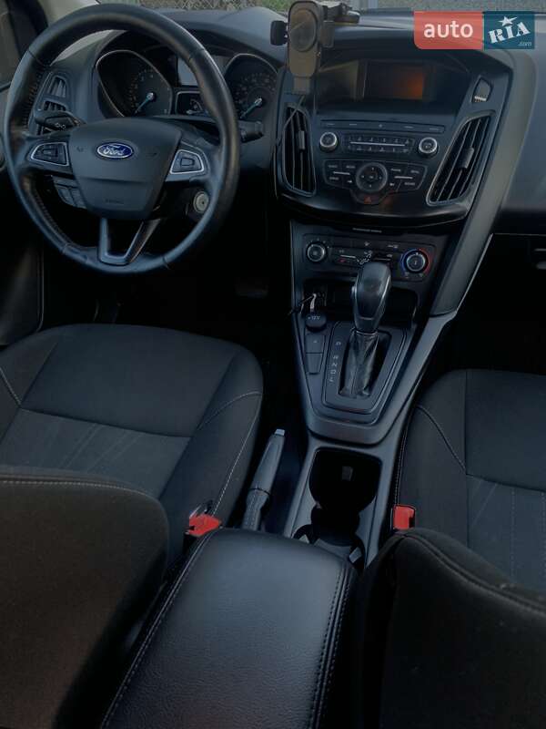 Хэтчбек Ford Focus 2018 в Виноградове
