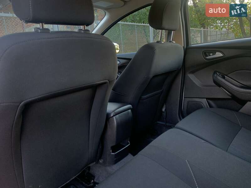 Хэтчбек Ford Focus 2018 в Виноградове