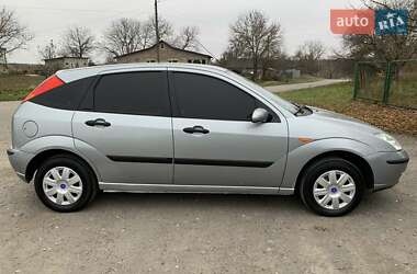 Хэтчбек Ford Focus 2004 в Теофиполе