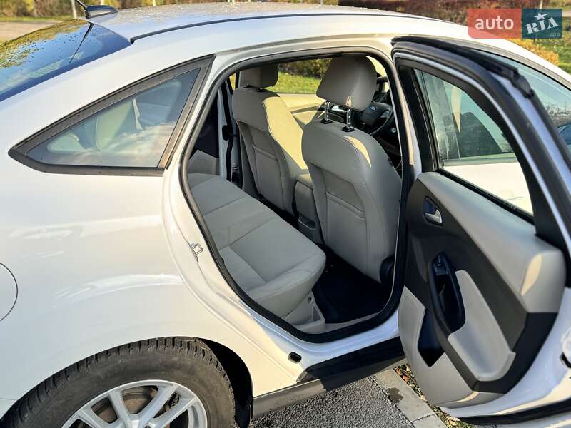 Седан Ford Focus 2016 в Днепре