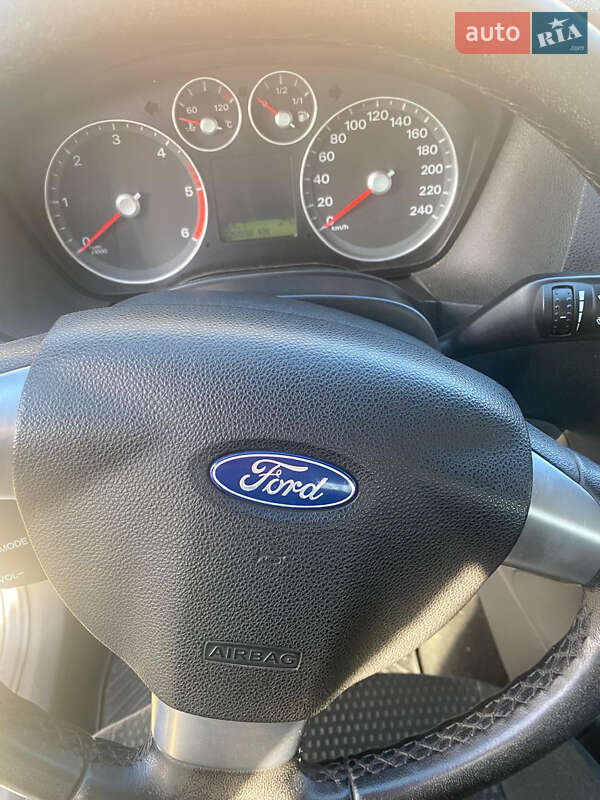 Седан Ford Focus 2005 в Черновцах