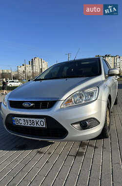 Хэтчбек Ford Focus 2010 в Львове