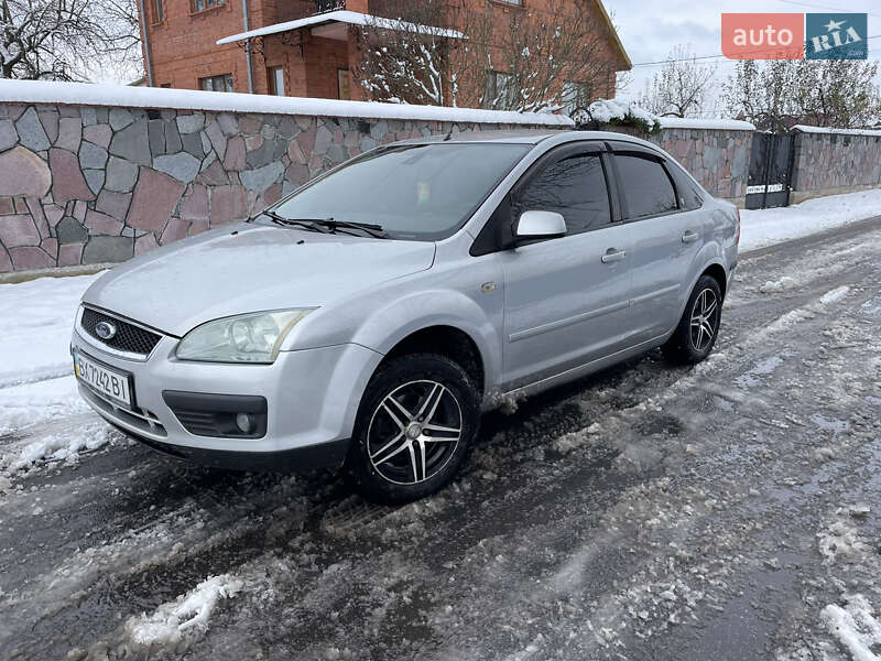 Седан Ford Focus 2005 в Староконстантинове